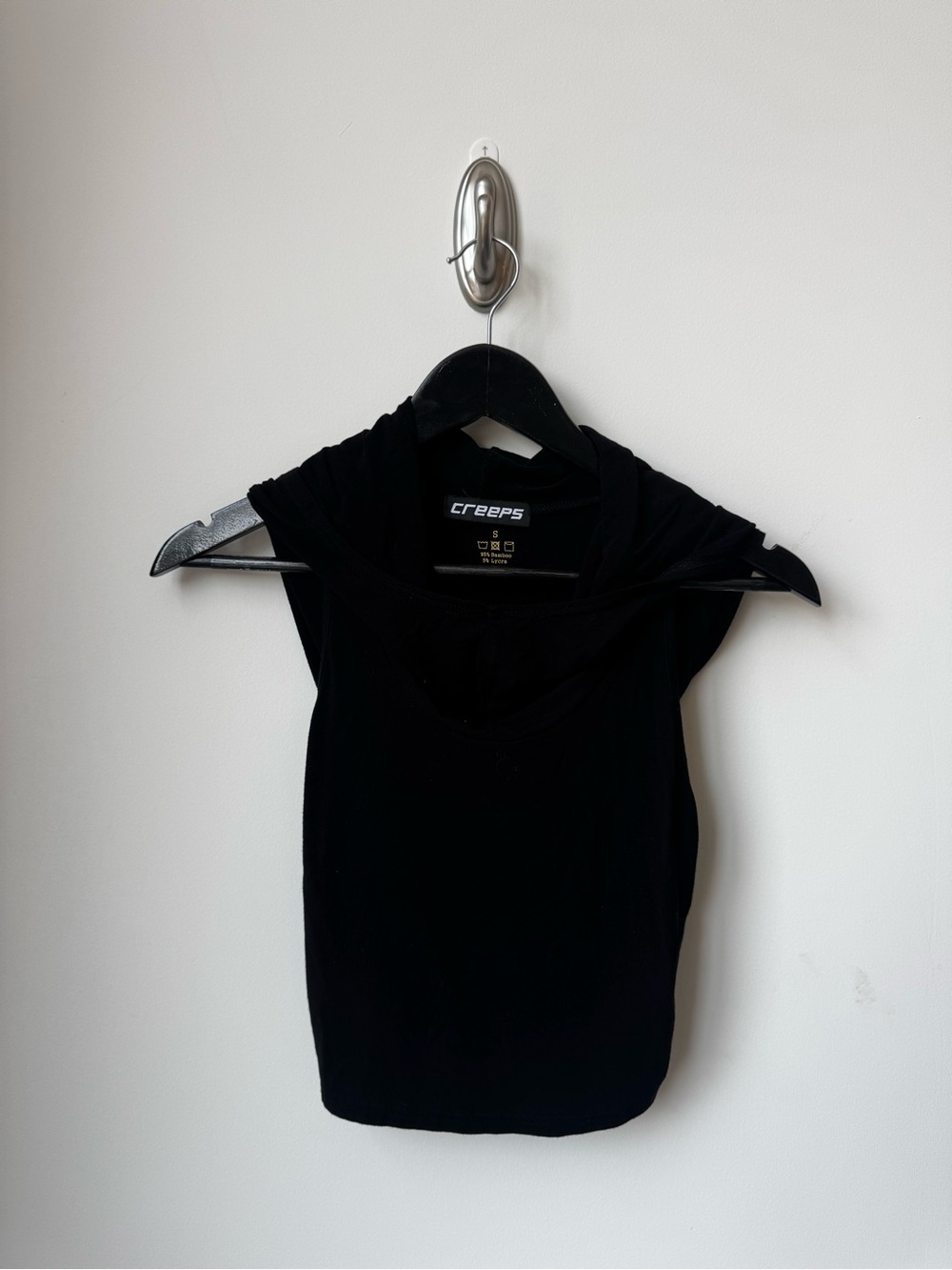 Black Sleeveless Hooded Top
